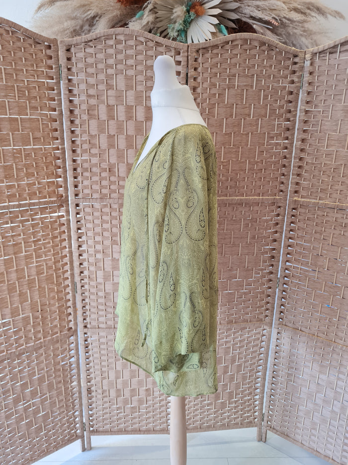 Ermano Clothing Green Paisley Blouse Size Large
