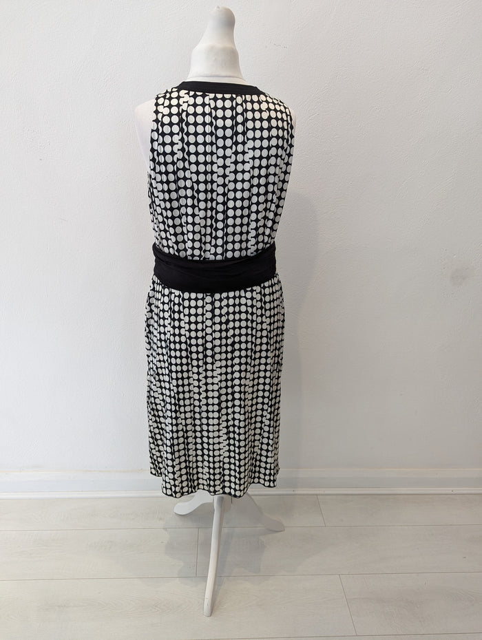 Evelin Brant Black spot dress 16 RRP £179 NWT
