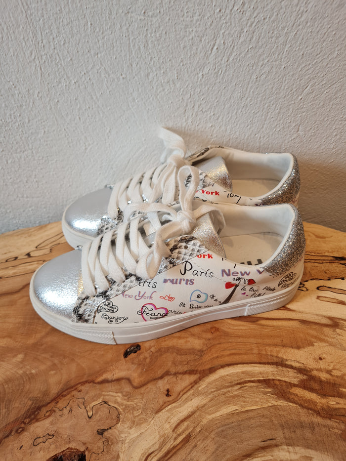 Findlay City trainers Size 3
