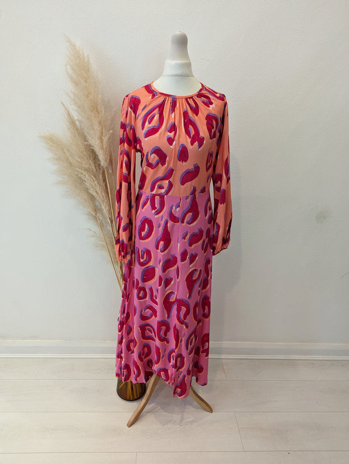 Forever Unique Orange/Pink Maxi Size 8