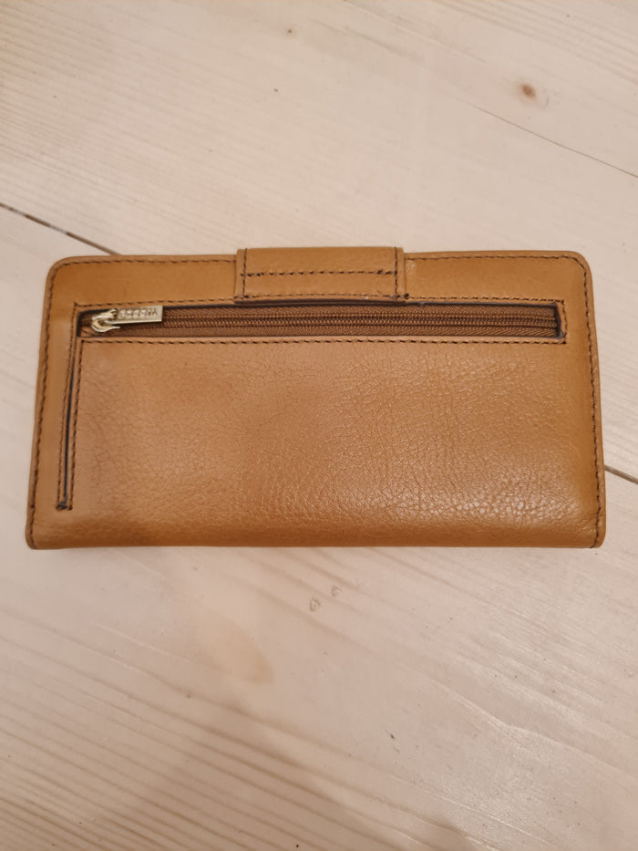 Fossil tan wallet NEW