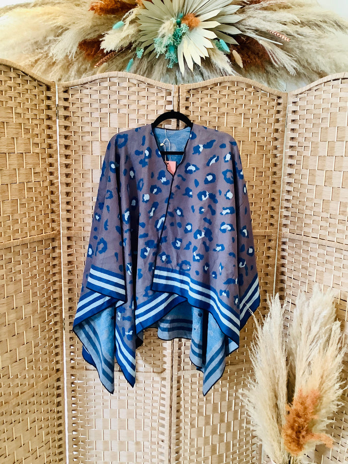 Frank Usher  Grey/Blue Animal print Cape