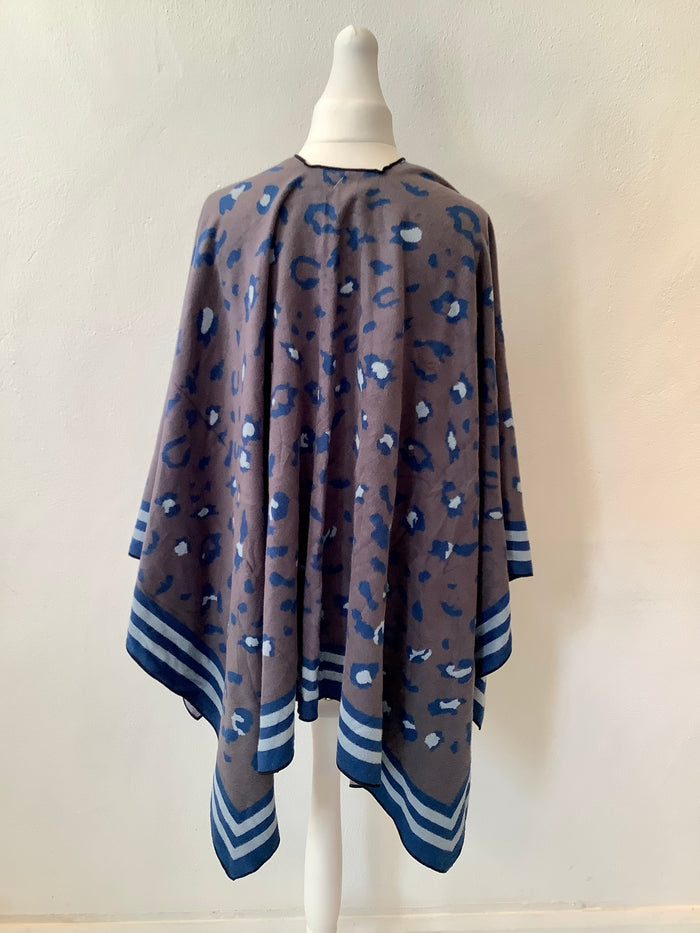 Frank Usher  Grey/Blue Animal print Cape