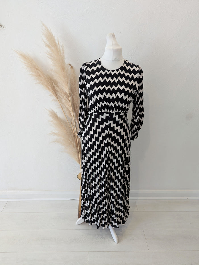 Ghost Black/White Pippa Zigzag Dress 10