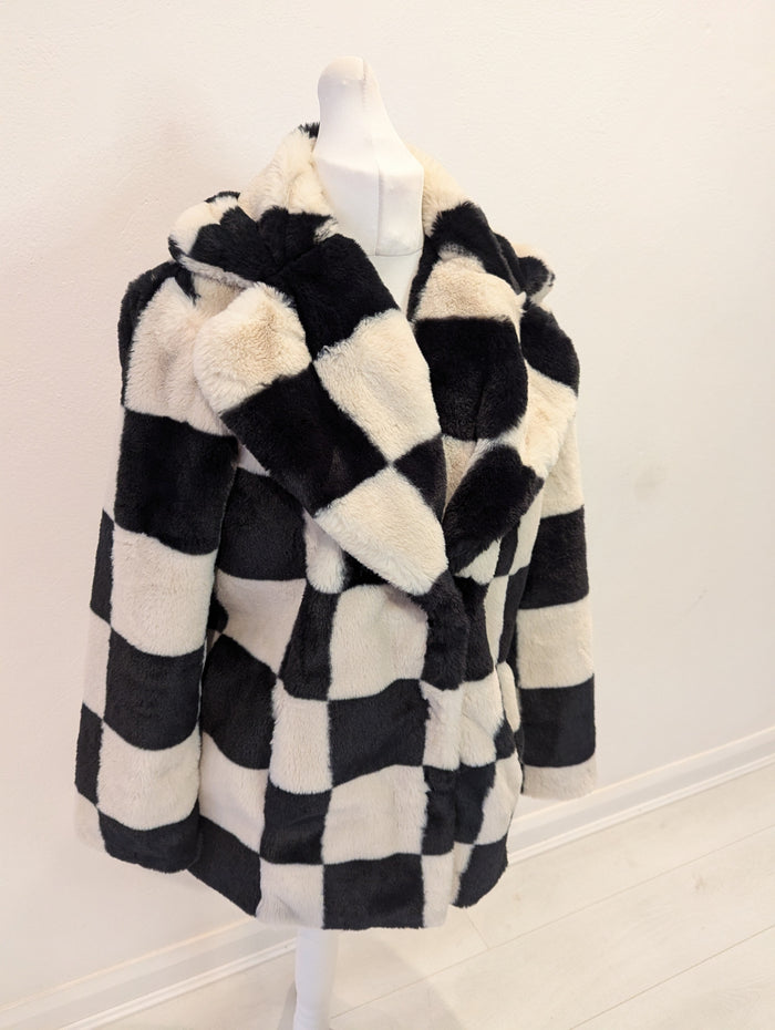 Girlfriend Material Check Coat 12