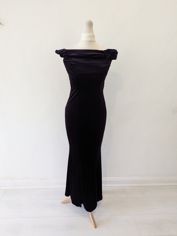Goddiva Purple velvet Maxi 8/10