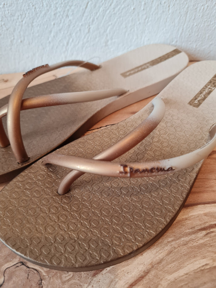 Gold Tone flip flops 4