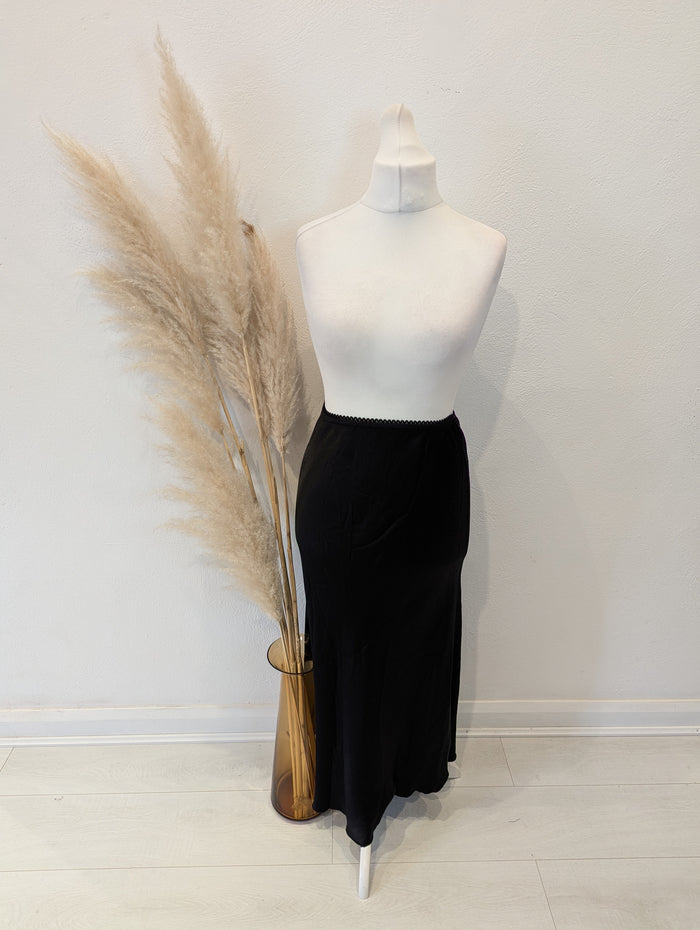 Hax Lux satin slip skirt black