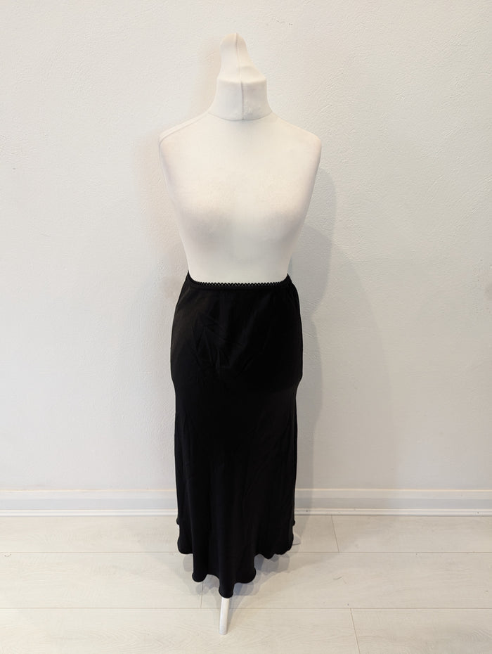 Hax Lux satin slip skirt black