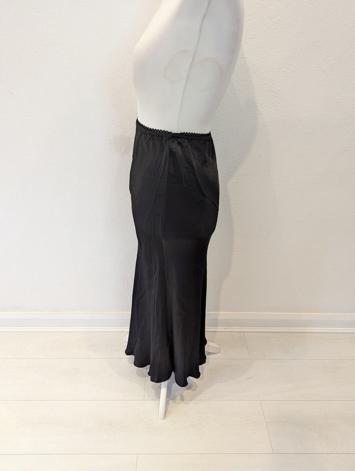 Hax Lux satin slip skirt black