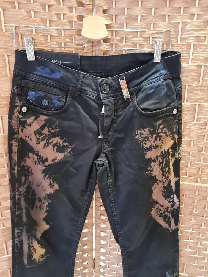 High Use Black Printed Jeans 10