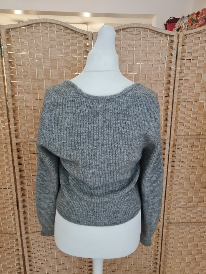 H&M grey jumper M