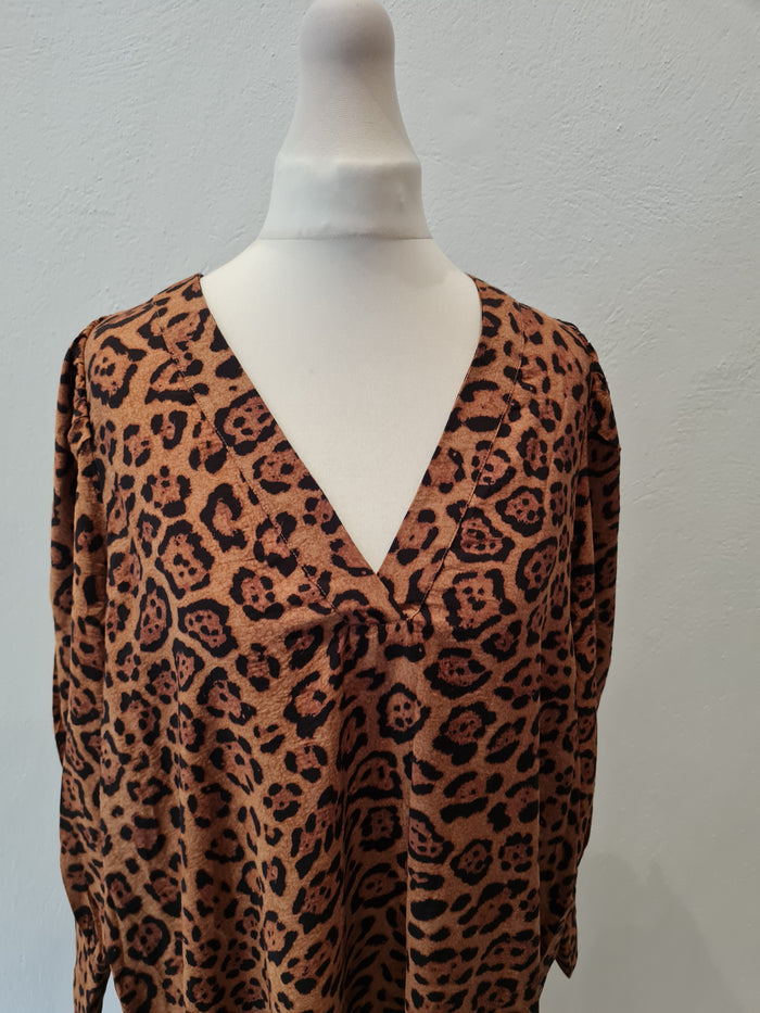 H&M Leopard print dress Size XS