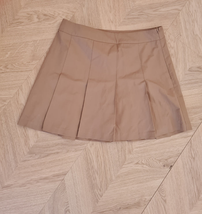 H&M tan pleated skirt 14 NWT