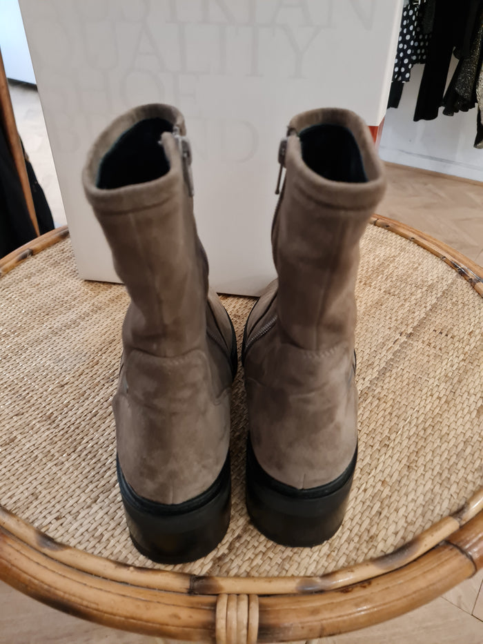 Hogl Taupe Biker Boots Size 4 .5 New RRP £199