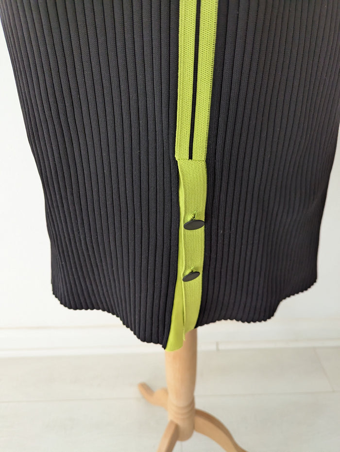 Hukka Sleeveless Knit Top 10