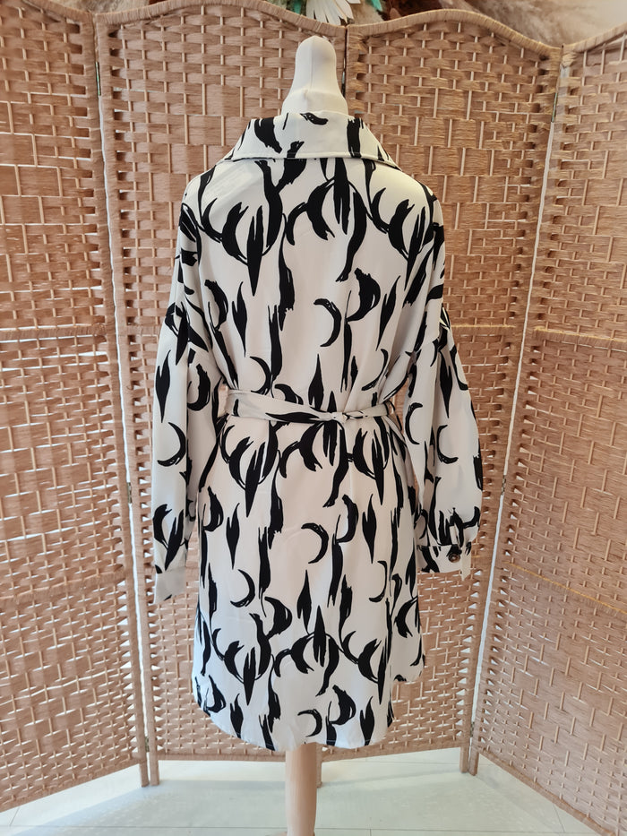 I Saw it First Shirt dress NWT 8