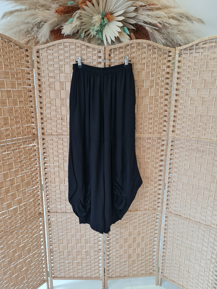 Ibiza trousers in black