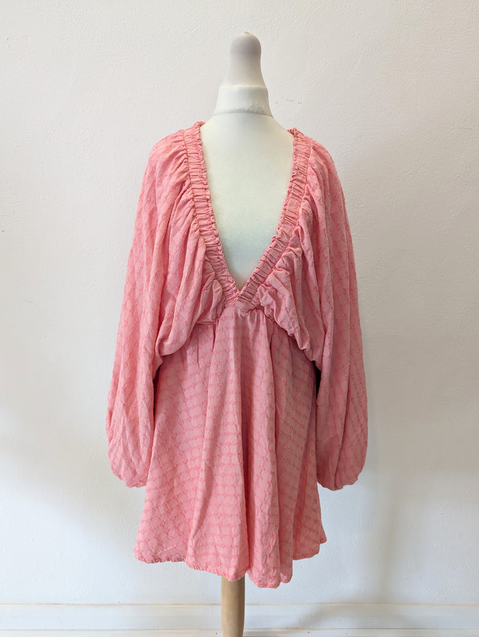 In Style Coral Balloon Sleeve Mini Size 10