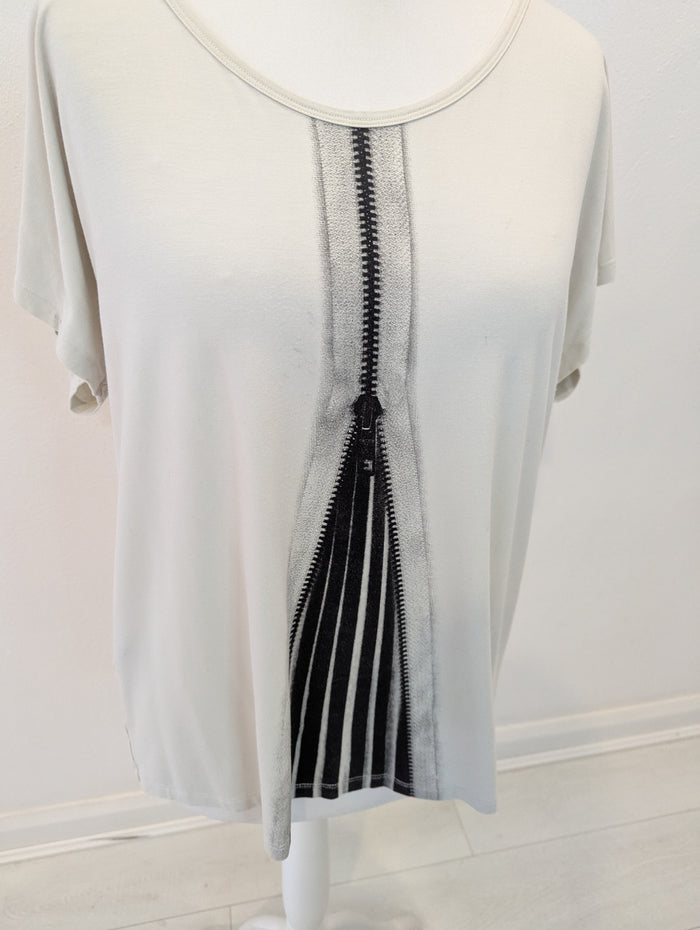 Isabel De Pedro Black/Cream Zip Top Size 12
