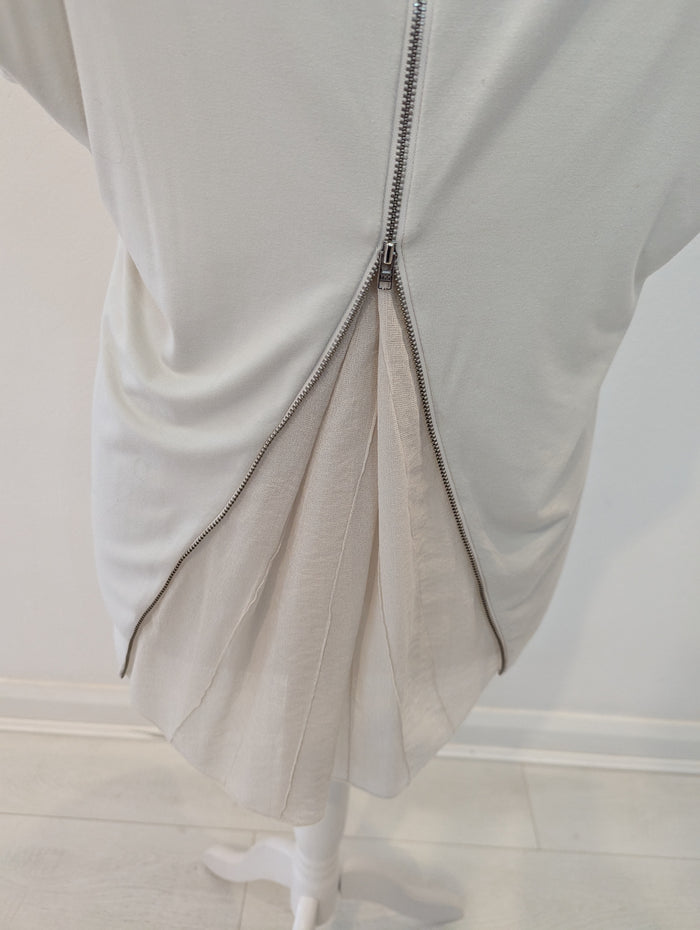 Isabel De Pedro Black/Cream Zip Top Size 12