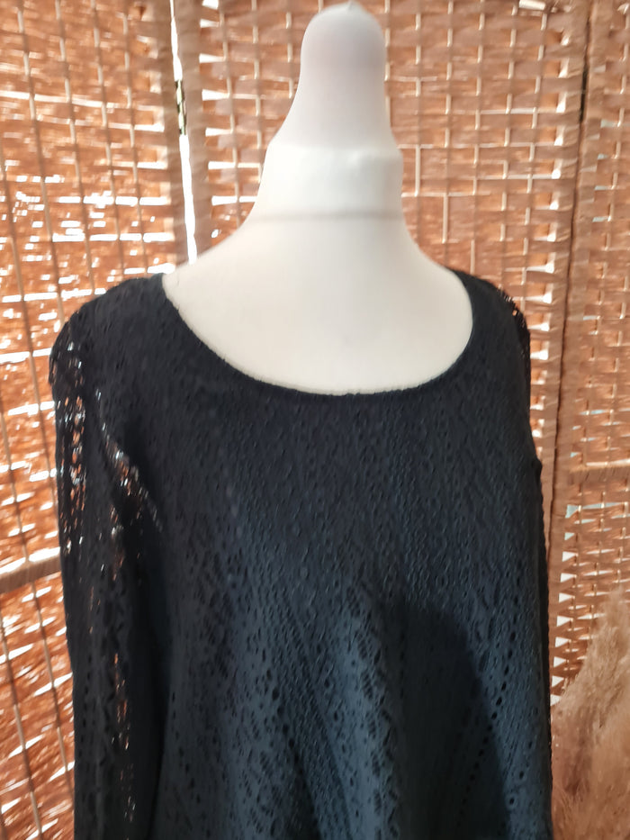 Izabel London Lace Top 12
