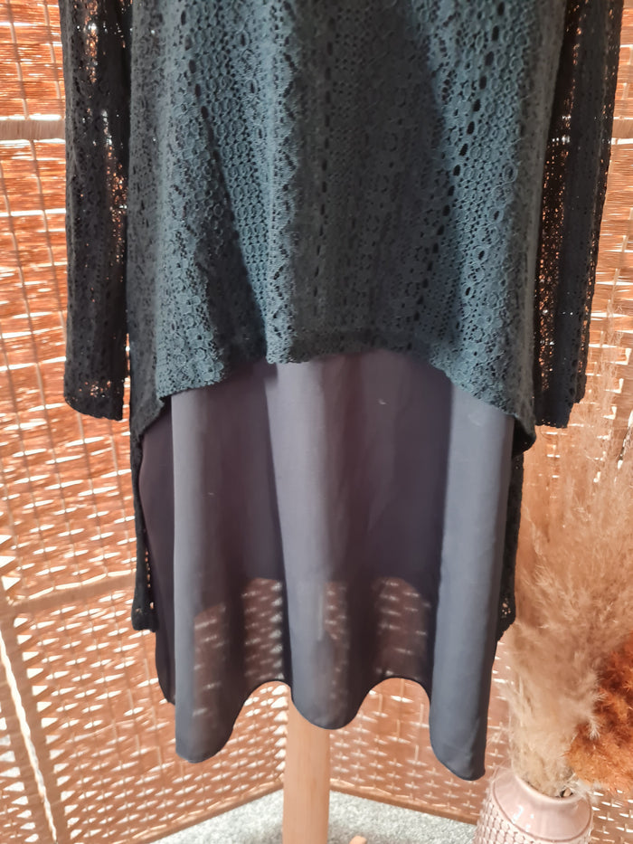 Izabel London Lace Top 12