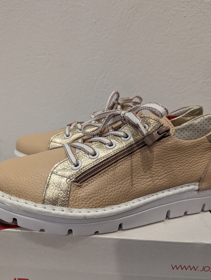 Jose Saenz Tan Trainers 40 NWT £129