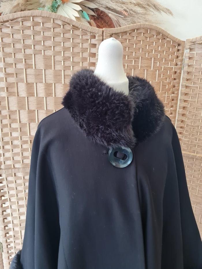 Joseph Ribkoff Fur collar Cape 14