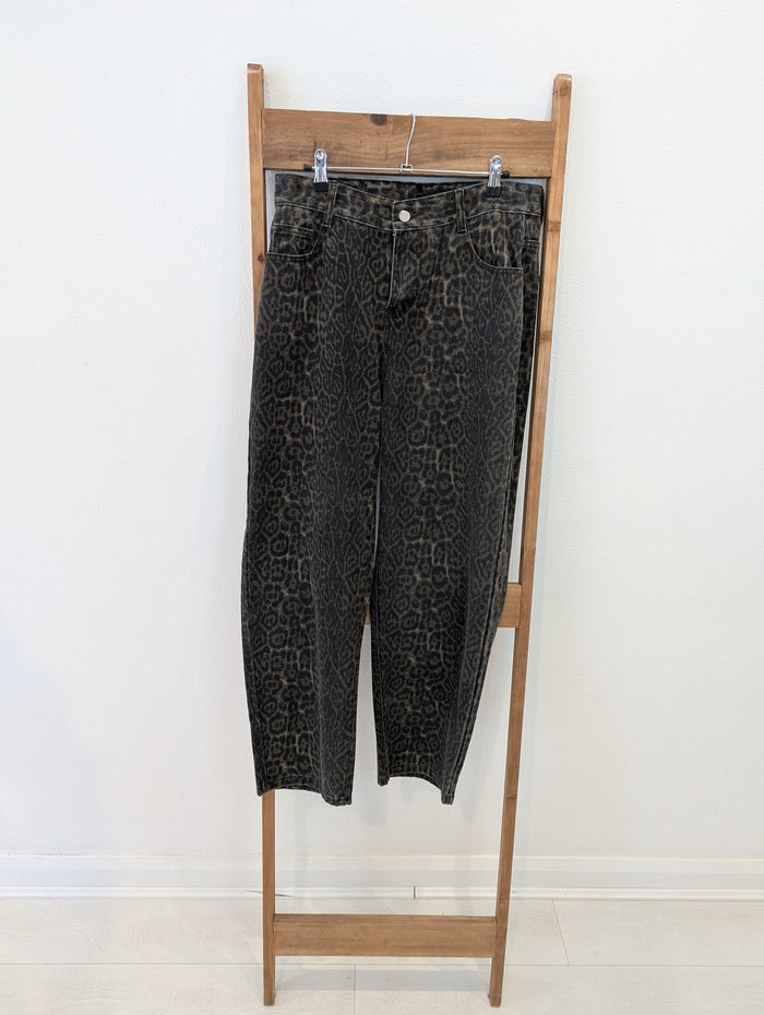 Kabodo Strauss Animal Print Jeans L NWT