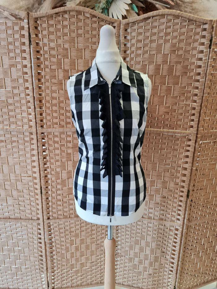 Karen Millen black/white zip top 10