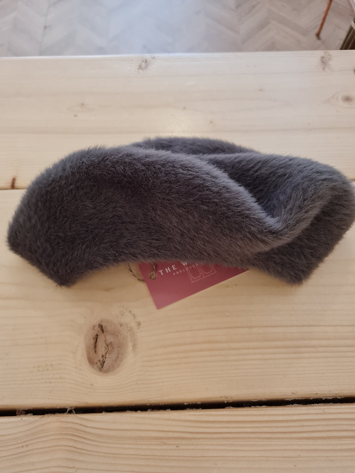 Khaki beret