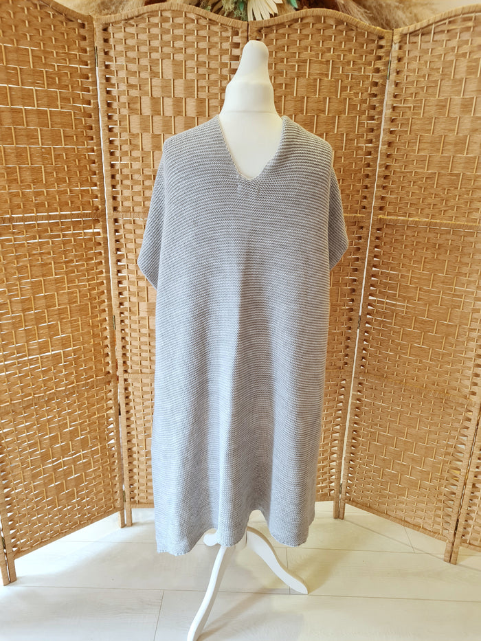 Knitted scarf cape in grey