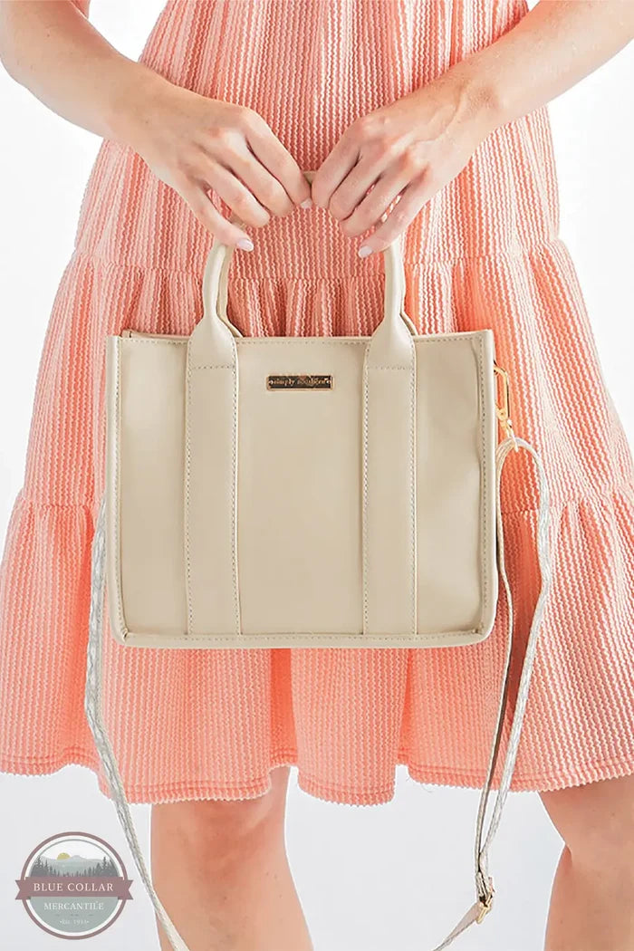 Simply Southern 0125-BAG-LTHR-CRSBDY-MKNS Leather Tote Crossbody Bag in Cream, model