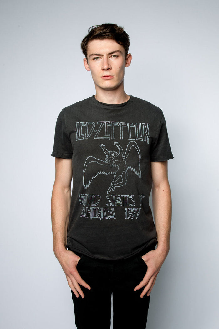 Led Zeppelin T-shirt - USA '77 Amplified