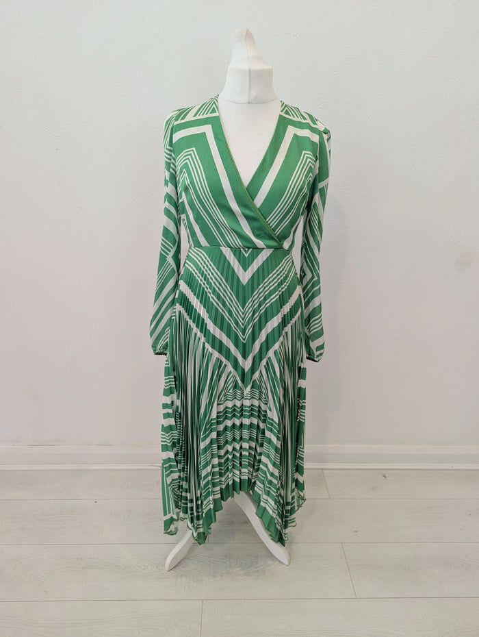 Lipsy Green & White maxi Dess 12