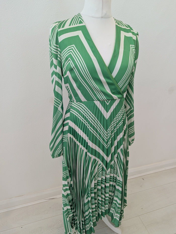 Lipsy Green & White maxi Dess 12