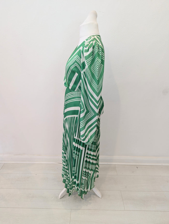 Lipsy Green & White maxi Dess 12