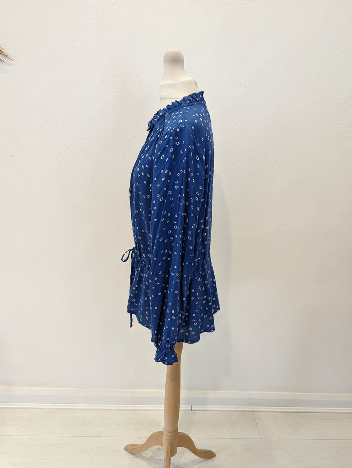 Lollys Laundry Daisy print Top Size Small