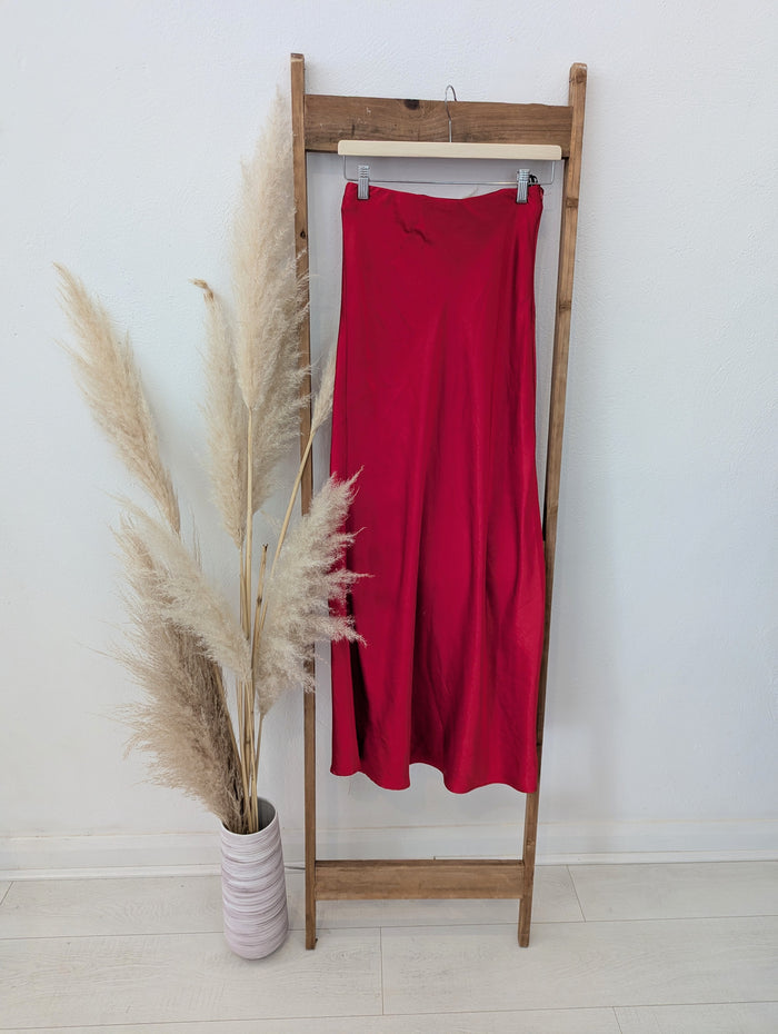 Love Laura Red Satin Skirt S RRP £59.99