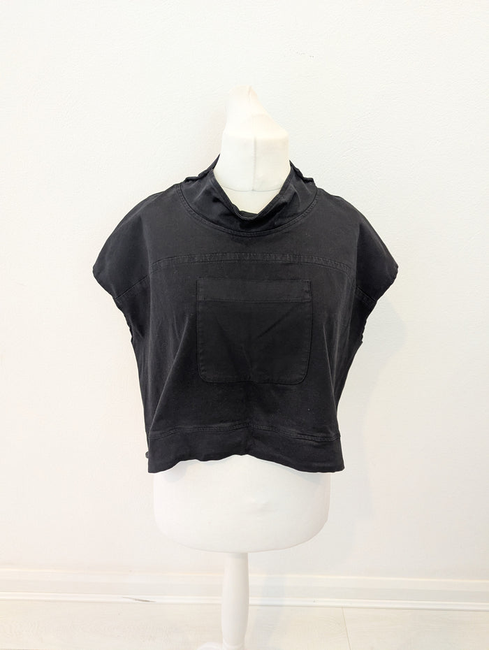 Lurdes Bergada black cropped utility top L