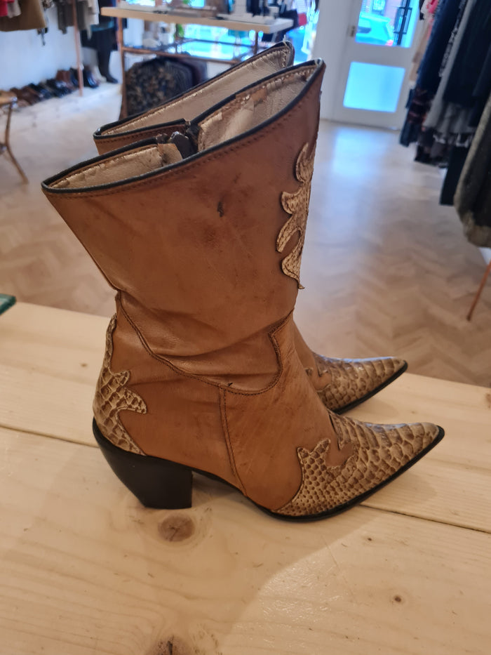 Made in Italy Tan Western Boots Size 39