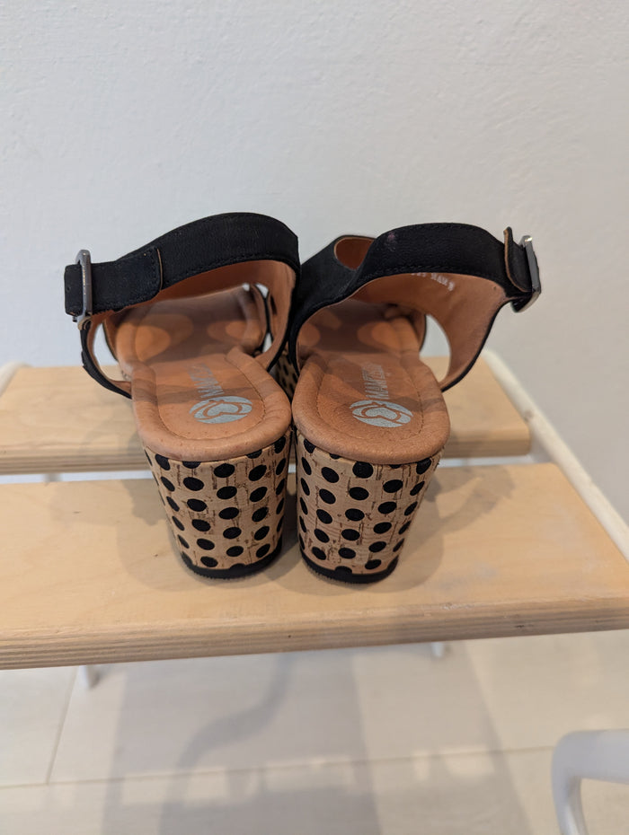 Mam'zelle Spot Wedges 6