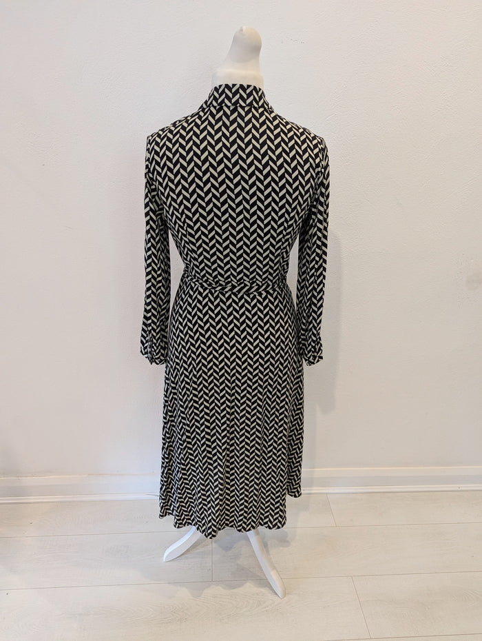 Mango Black Cream Geo wrap Dress M