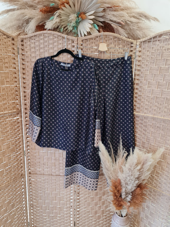 Marella 2 Piece Navy Print 12