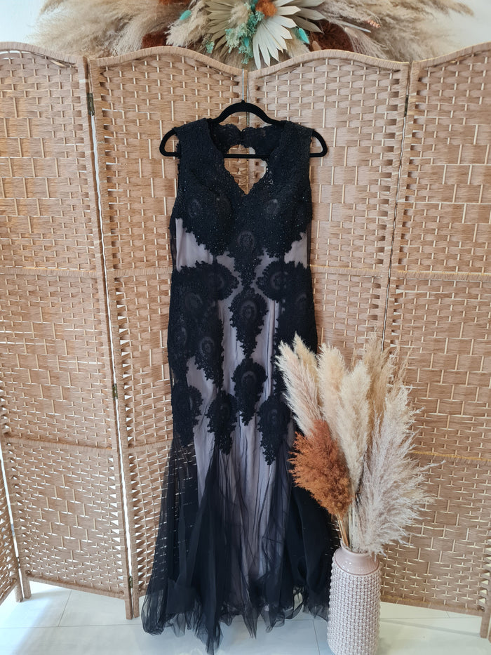 Masacara Pour Lafemme Black/nude beaded evening dress Size 16