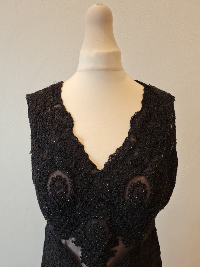 Masacara Pour Lafemme Black/nude beaded evening dress Size 16