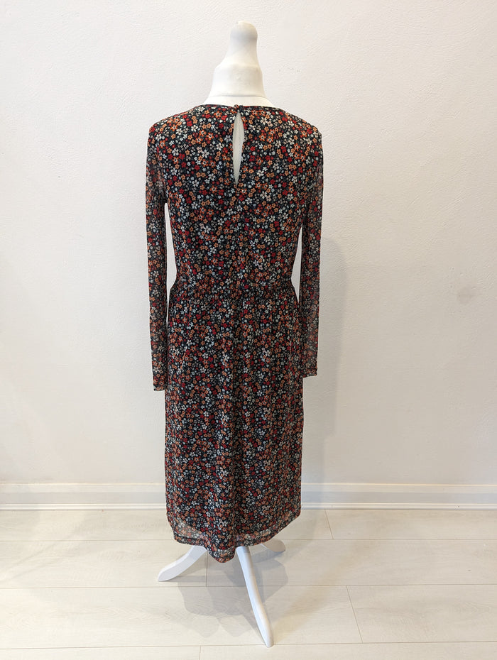 Mauvette Floral Midi Dress 12