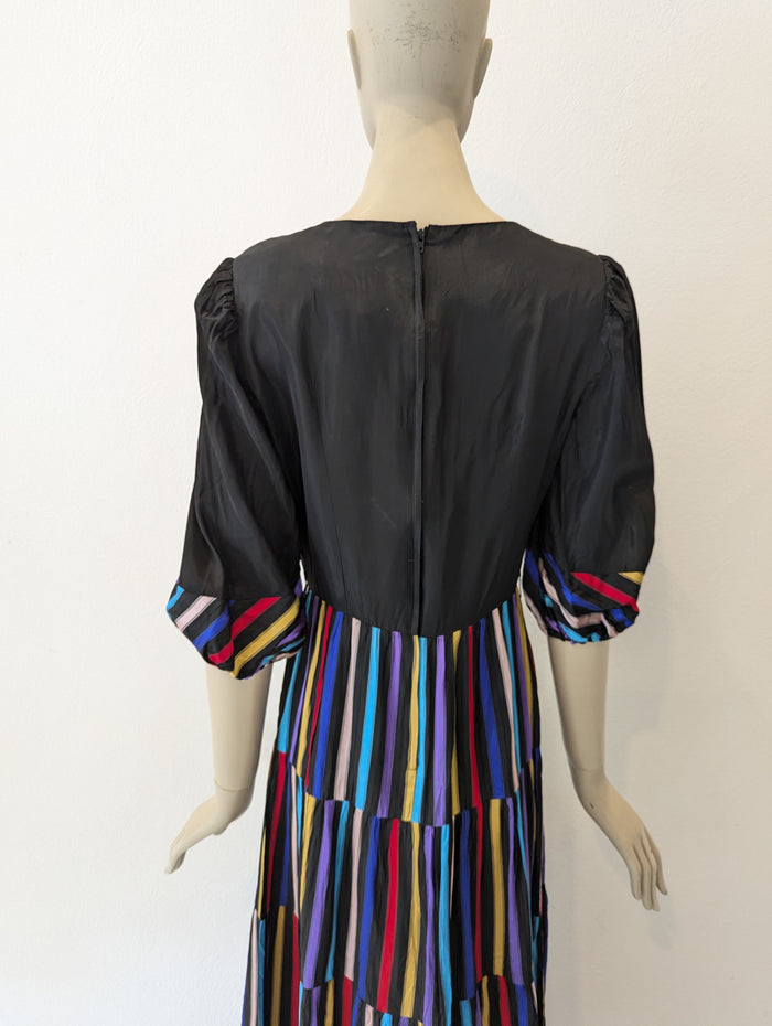 Maxi California (Black with coloured stripes) 12