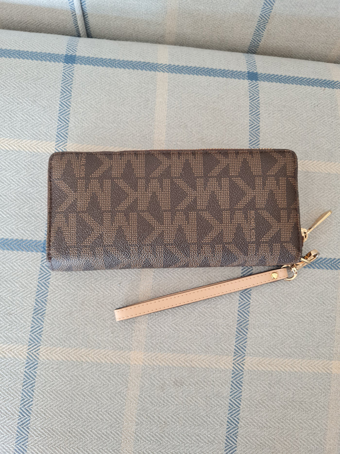 Michael Kors MK wristlet Purse
